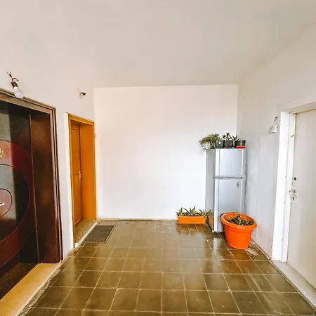 Cozy Retreat With View * Shkoder