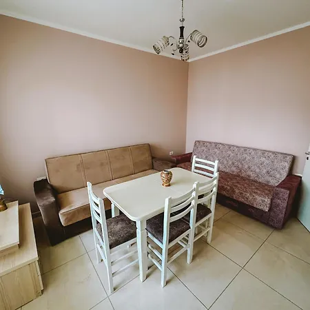 Apartment Cozy Retreat With View Shkoder