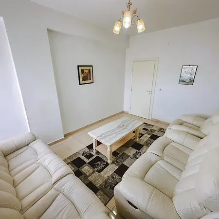 شقة Cozy Retreat With View *